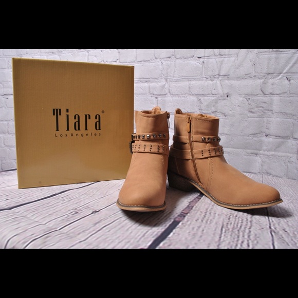Tiara “ Strapped Bootie Boots Size 9 - Picture 4 of 8